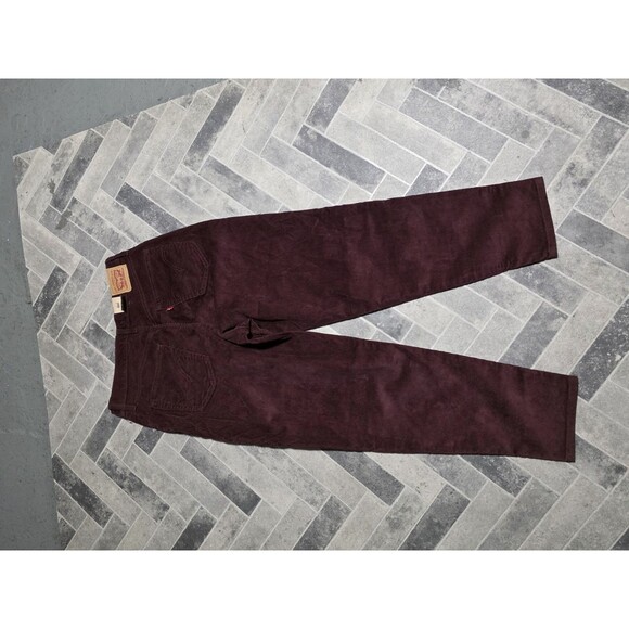 New Levi's Women's High Waisted Mom Jeans Corduroy Burgandy Pants 32x29 - Picture 5 of 8